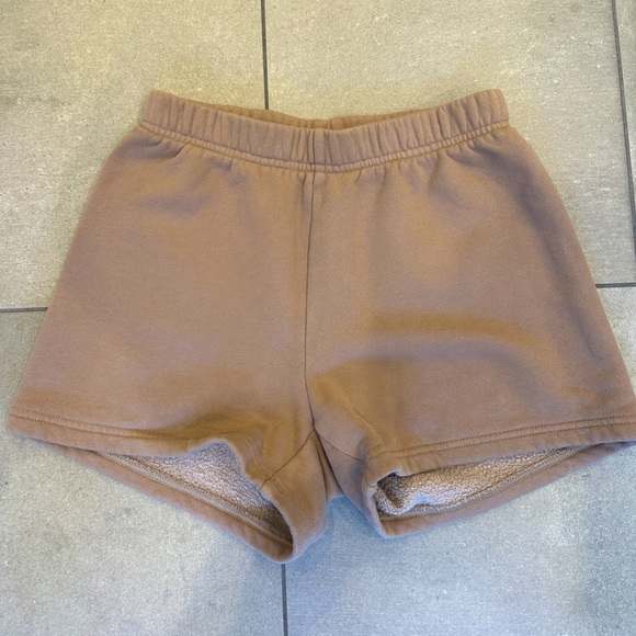 TNA Cozy Fleece sweat shorts - Picture 1 of 2